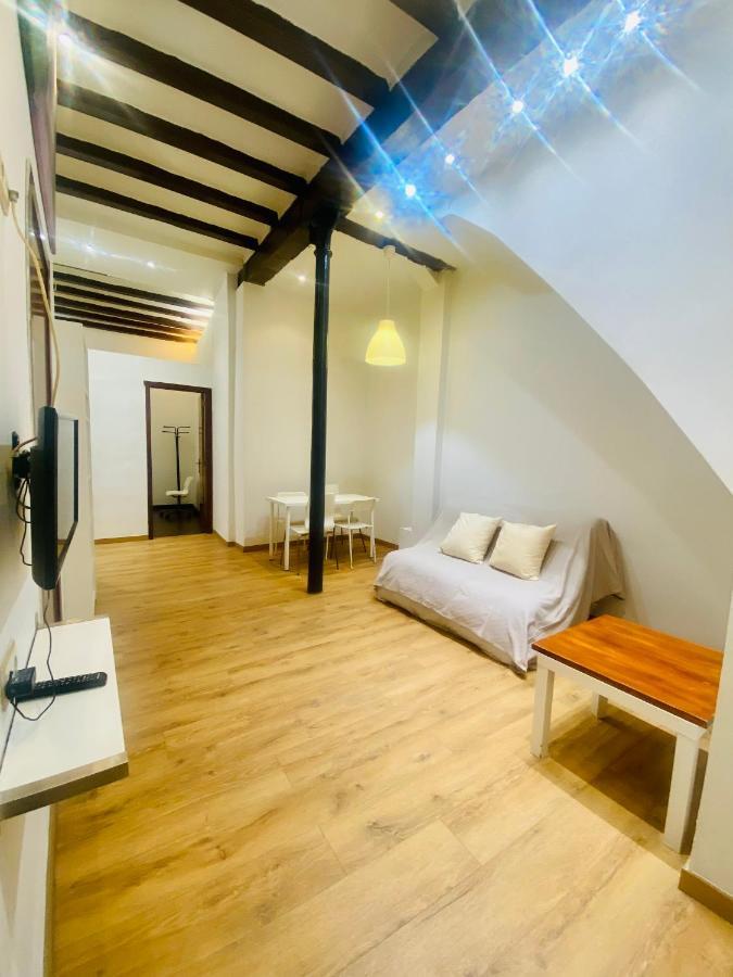 027 Caterina Look Derecha Apartment Barcelona Bagian luar foto